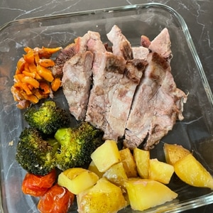 オーブンで簡単柔らかポークステーキ レシピ 作り方 By あおあおまる 楽天レシピ